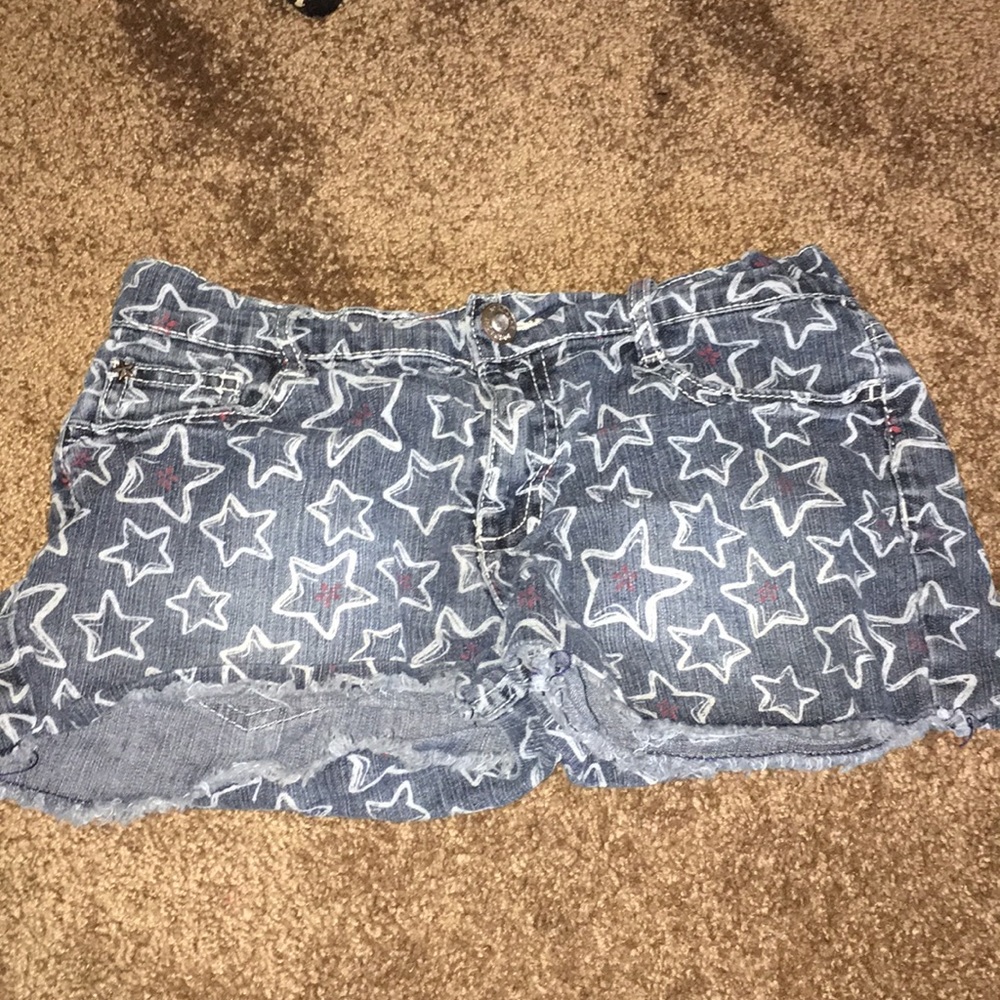star denim shorts!